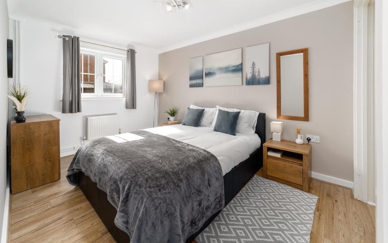 Charming 2Br Ground Floor Flat In Sholing, 11 Mins From City Centre - Recently Set Up With Love Саутхамптън Екстериор снимка