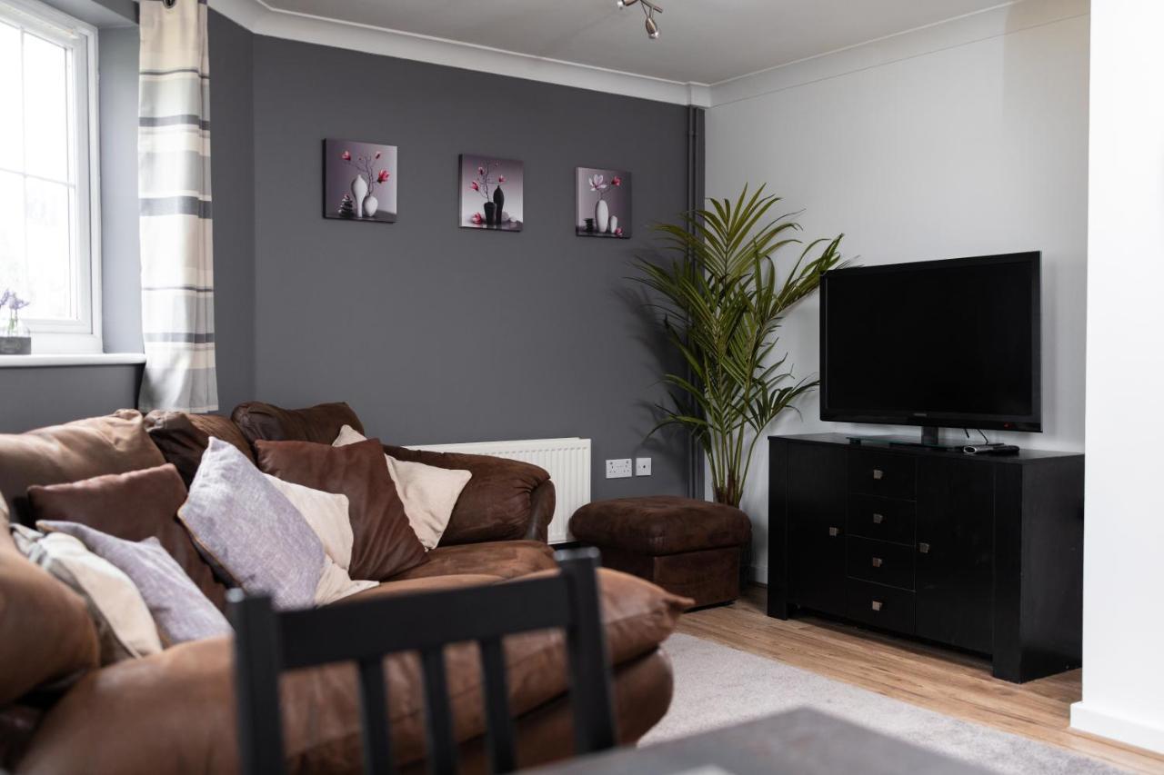 Charming 2Br Ground Floor Flat In Sholing, 11 Mins From City Centre - Recently Set Up With Love Саутхамптън Екстериор снимка