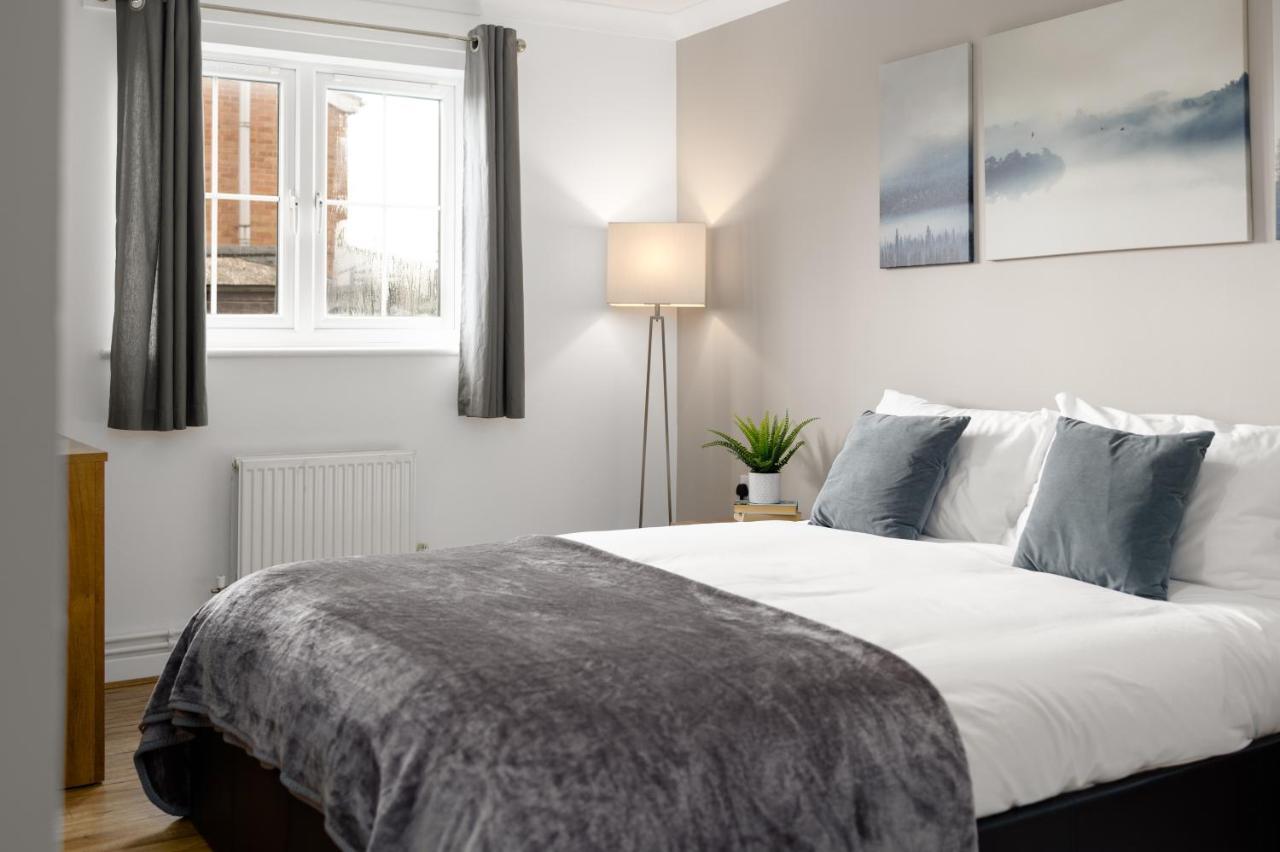 Charming 2Br Ground Floor Flat In Sholing, 11 Mins From City Centre - Recently Set Up With Love Саутхамптън Екстериор снимка