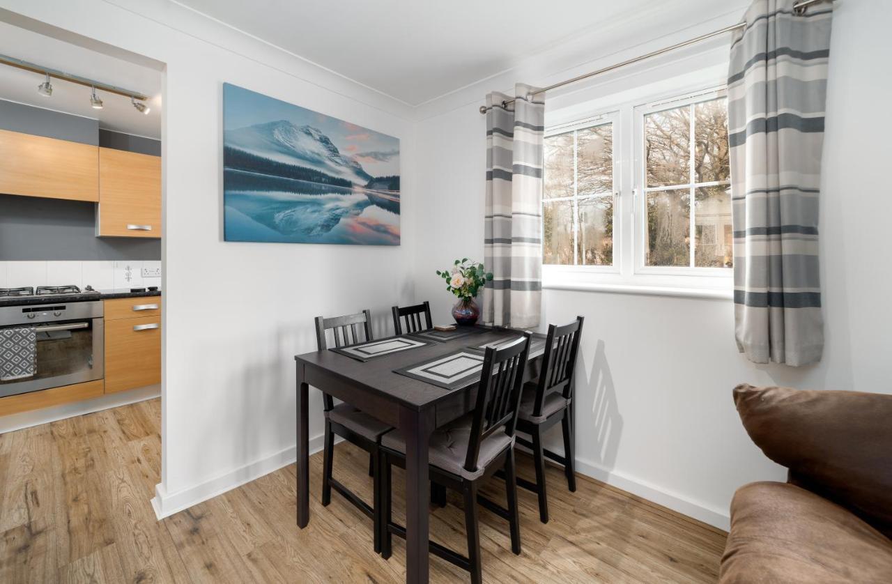 Charming 2Br Ground Floor Flat In Sholing, 11 Mins From City Centre - Recently Set Up With Love Саутхамптън Екстериор снимка